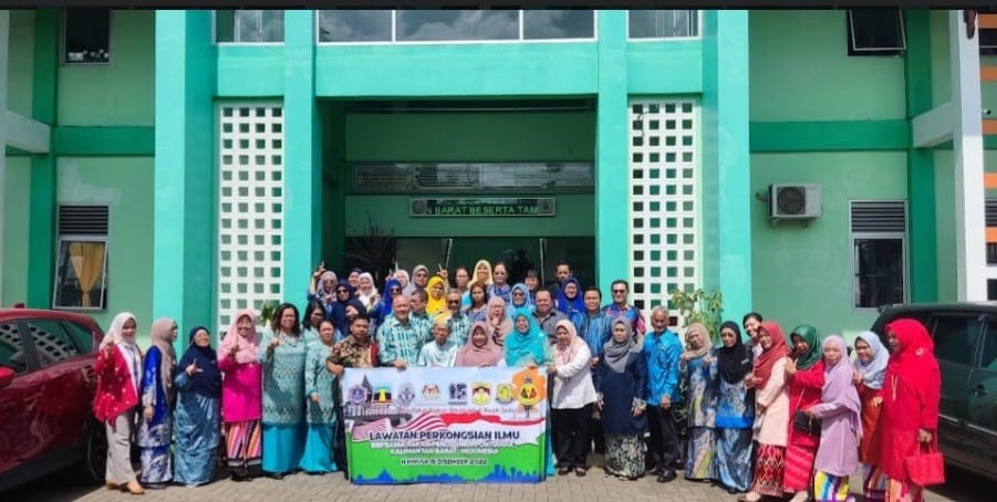 Lawatan Perkongsian Ilmu Malaysia ke Indonesia (SDN 34 Kecamatan Pontianak Kota)